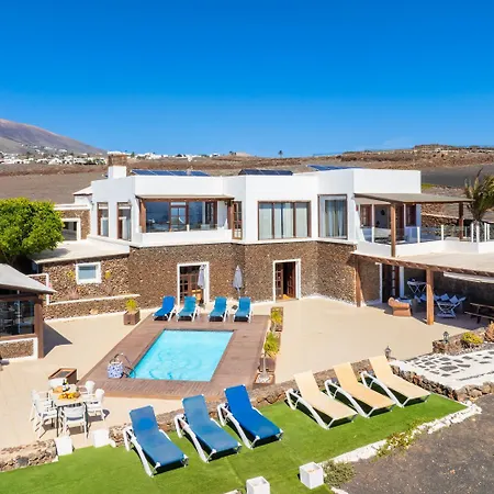 Villa Vista Mar *